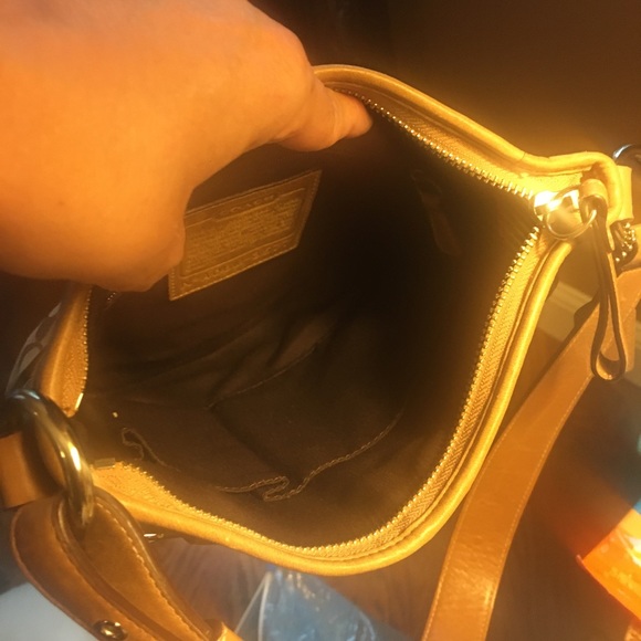 Coach purse - Picture 4 of 8